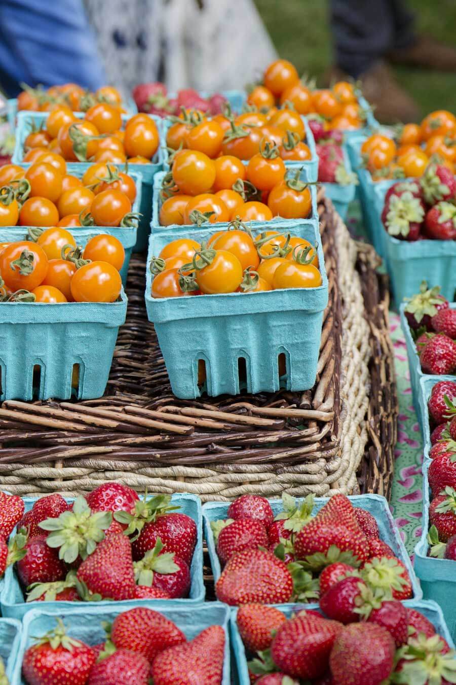 Tomatos and strawberries